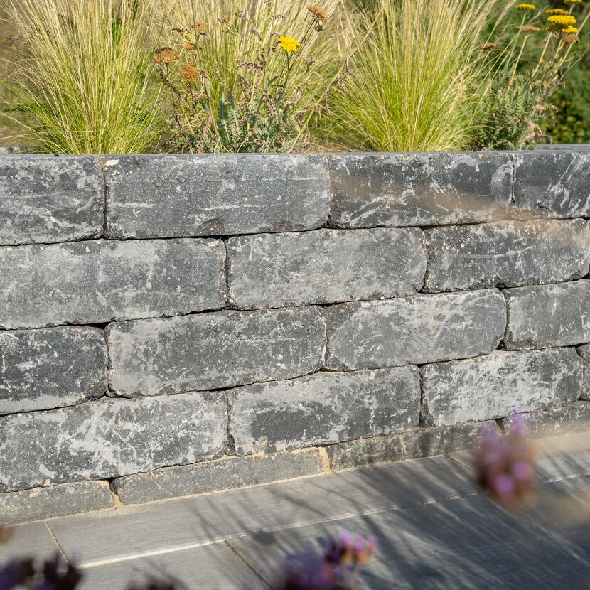 Mauerstein 'T-Wall Aged Big' Beton basaltfarben 42 x 21 x 14 cm