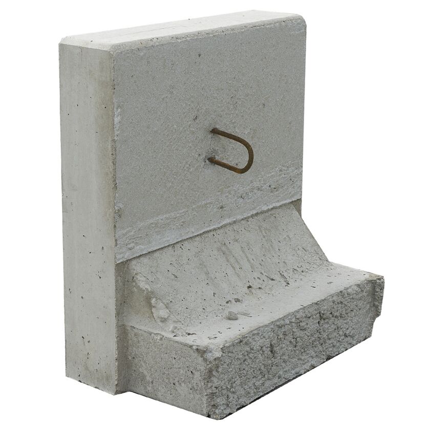 Grauer Betonstützwinkel