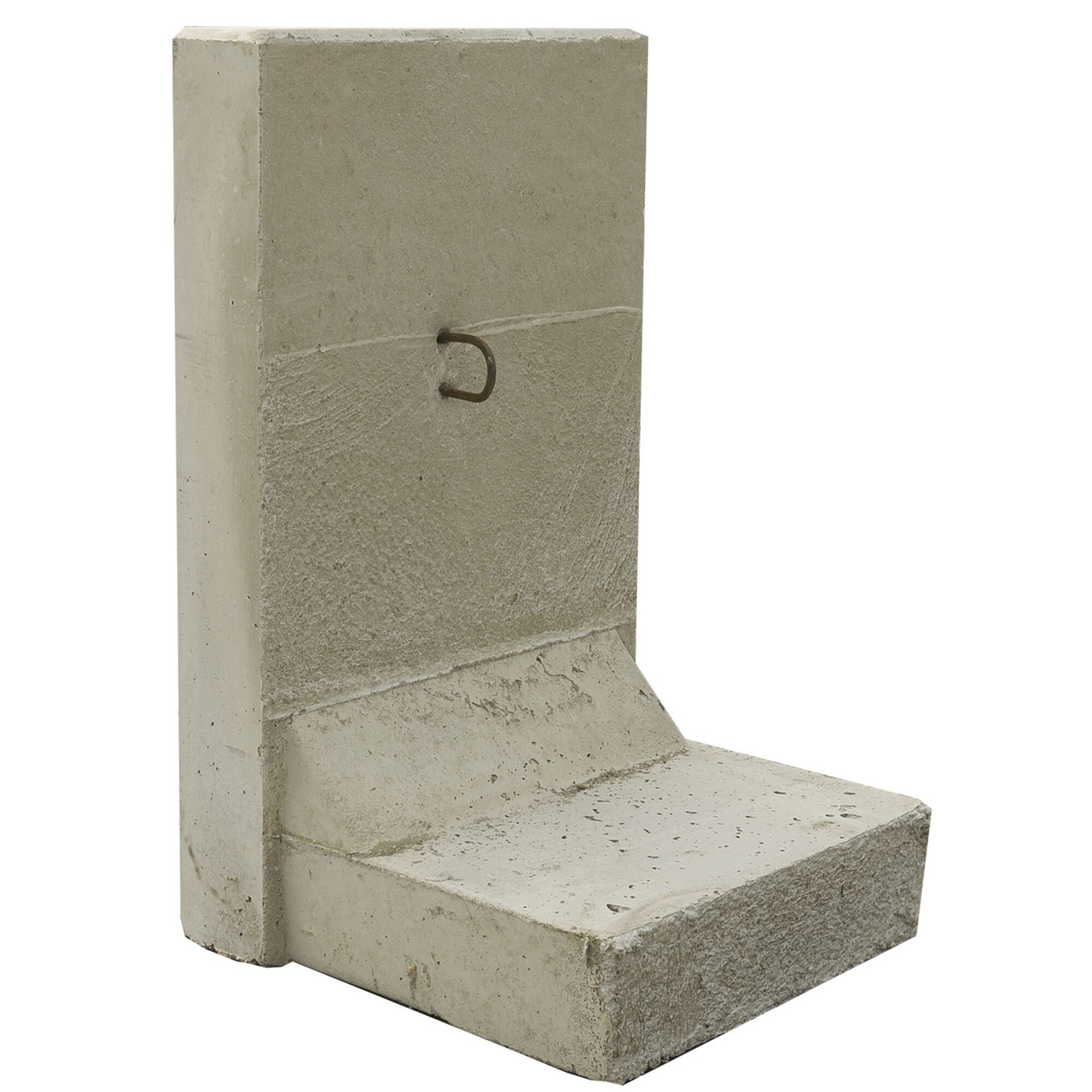Betonstütze mit Metallhaken