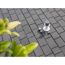 Graue Pflasterung T-Place Style mit Deko