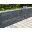 Graue Gartenmauer aus Betonsteinen