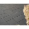 Dunkelgraue T-Place Trend Platten verlegt.
