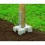 Holzpfosten auf Betonfundament