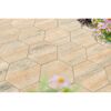 Sechseckige Terrassenplatten in Beige