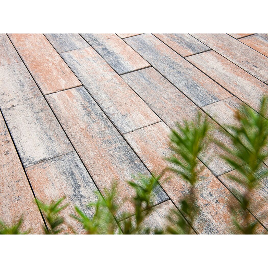 Beige-graue Terrassenplatten