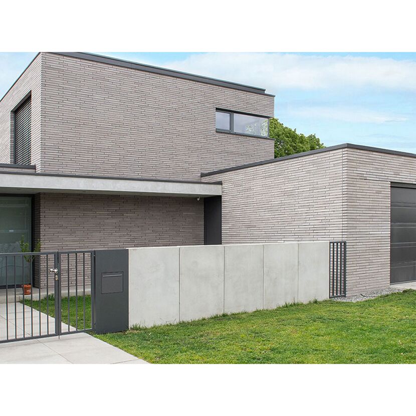 Modernes Haus mit grauer Ziegelfassade