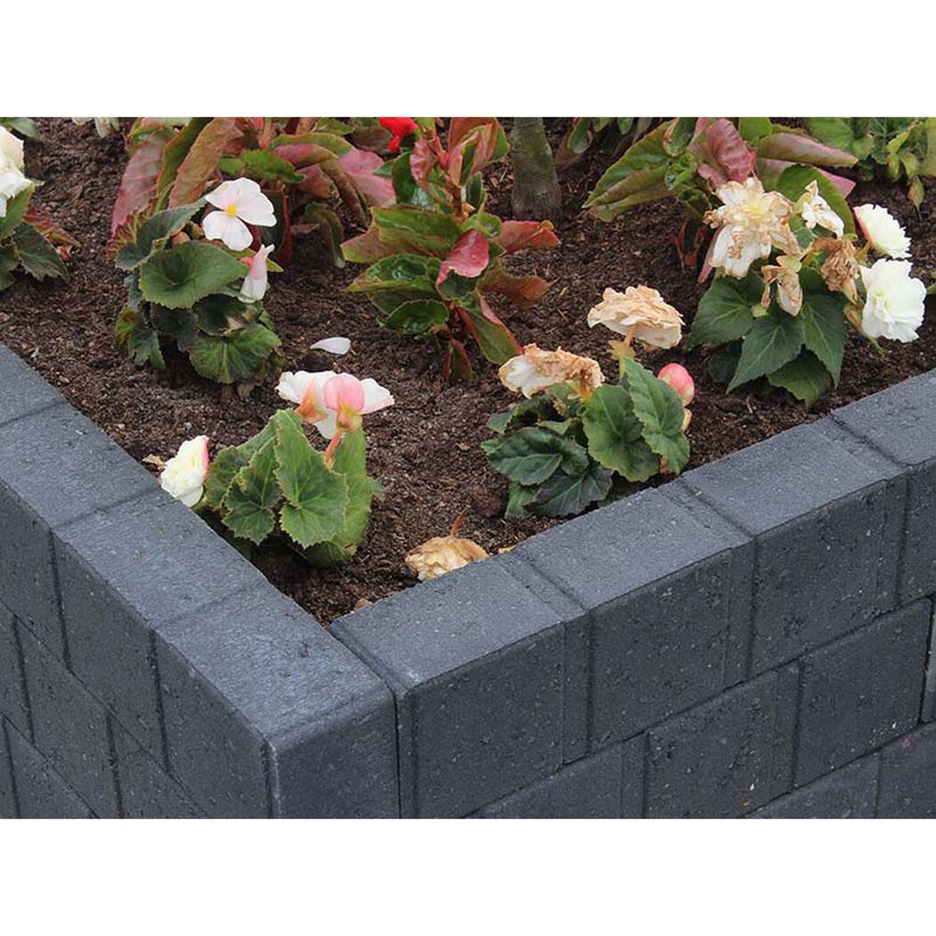 Anthrazitfarbene Beeteinfassung T-Curb Square