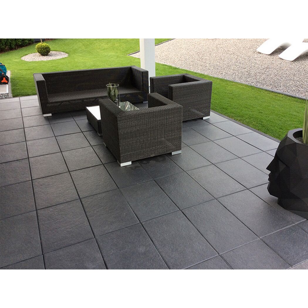 Schwarze Terrassenplatten T-Court Selection