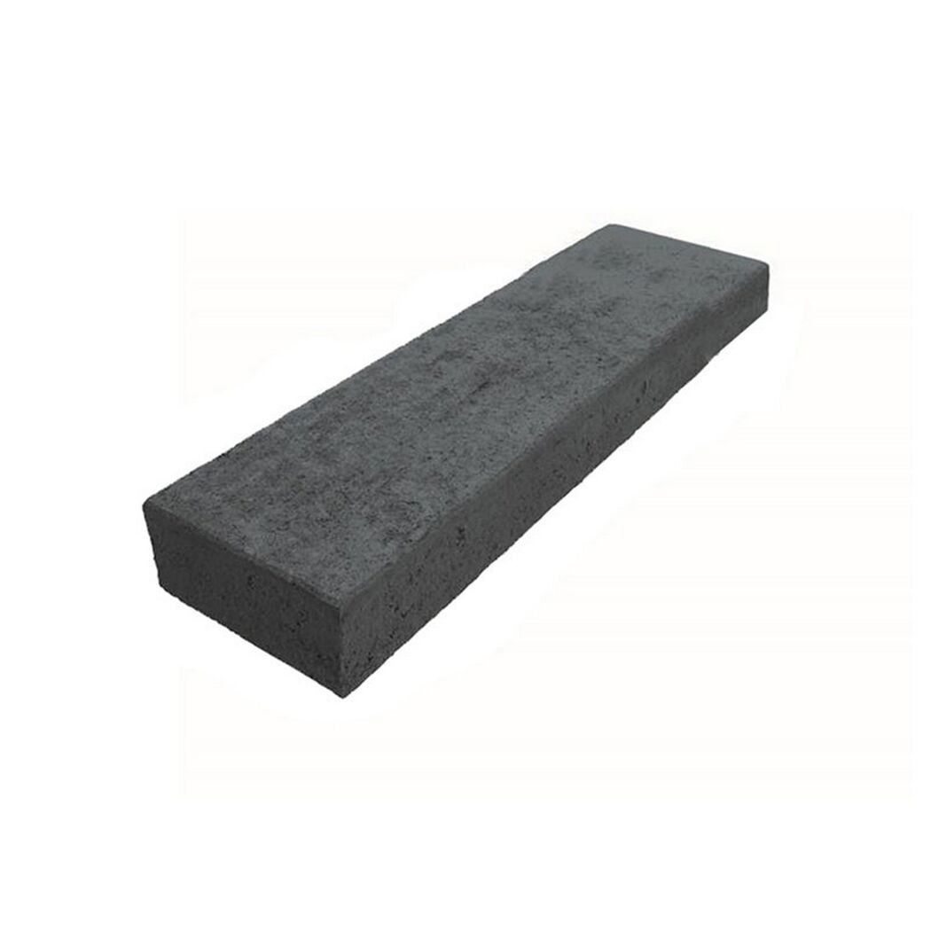 Anthrazitfarbene Blockstufe