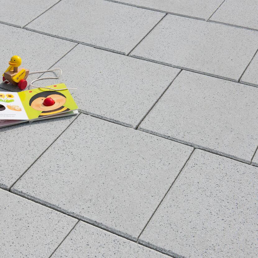 Terrassenplatte 'T-Court Classic' Beton quarzfarben 40 x 40 x 4 cm