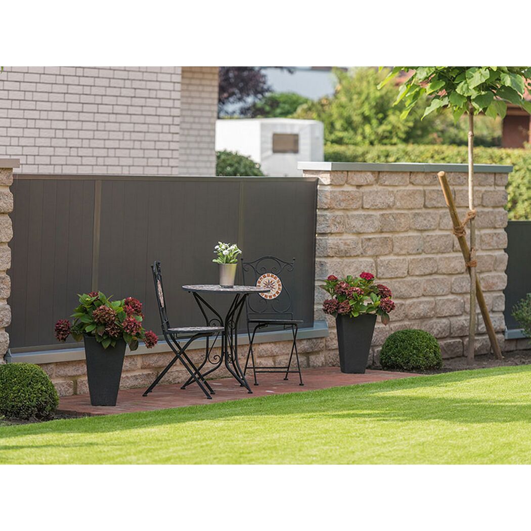 Garten mit Sitzecke und Sichtschutz