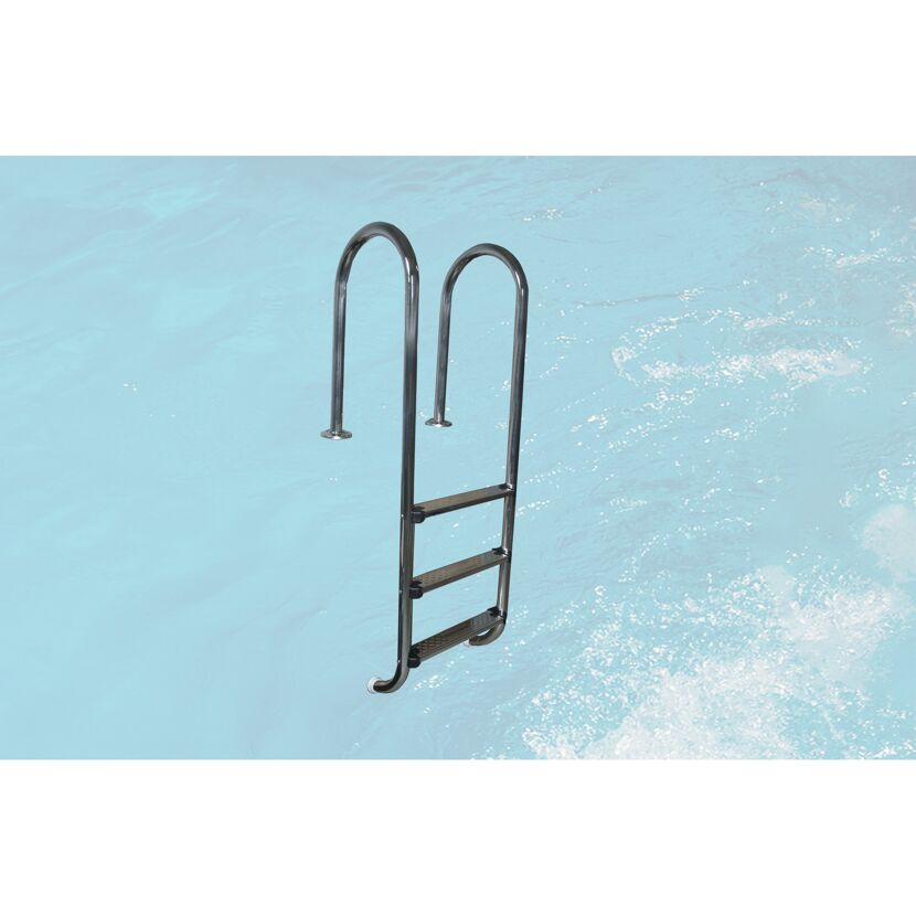 Poolleiter aus Edelstahl im blauen Wasser