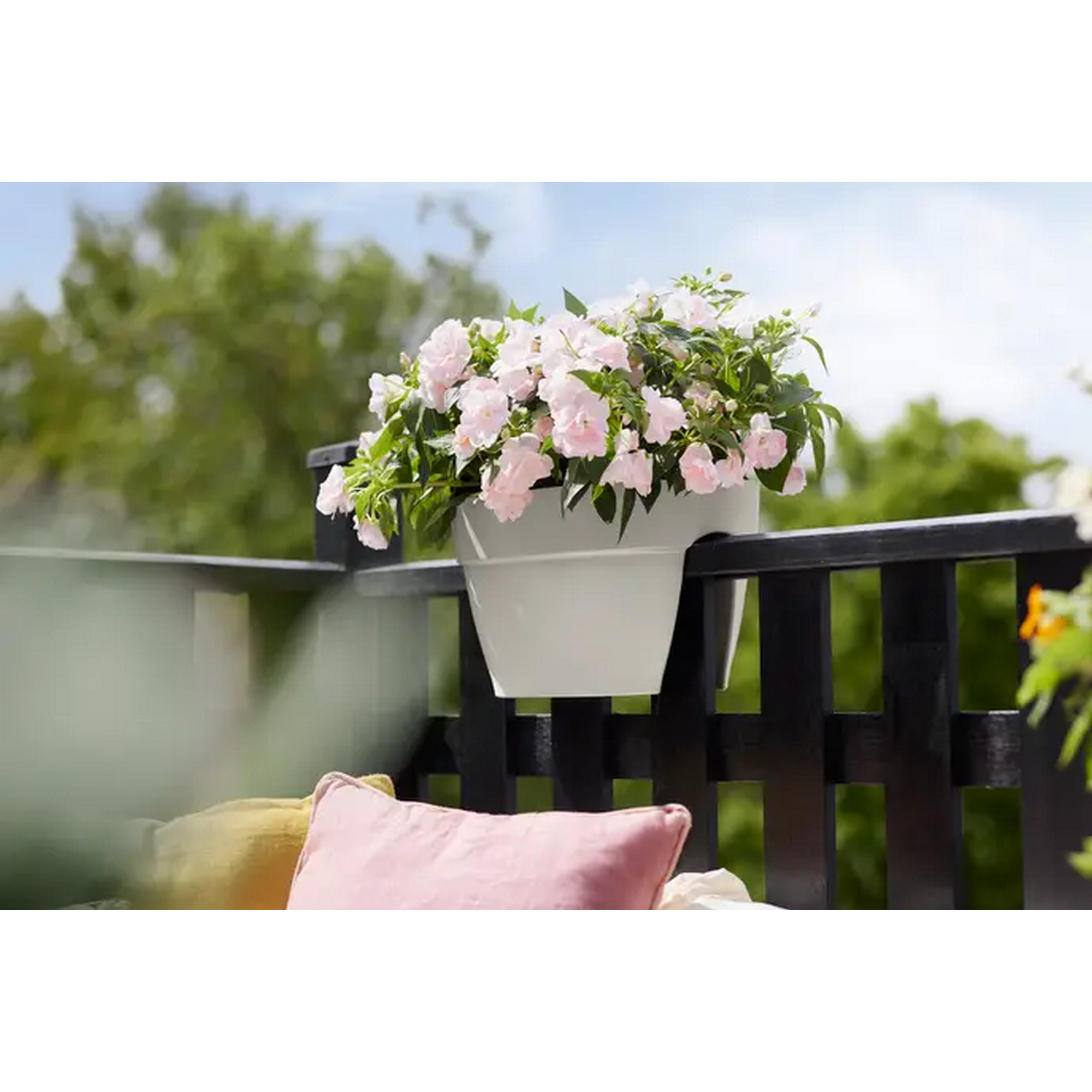 Balkonkasten 'Vibia Campana Flower Bridge' 39 x 26 x  22 cm weiß