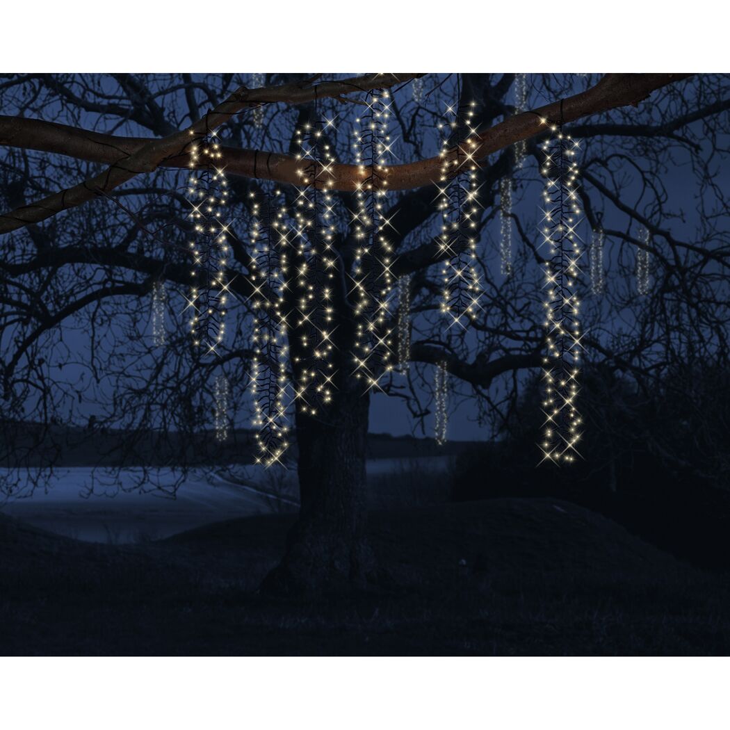 LED Lichterkette warmweiß an Baum