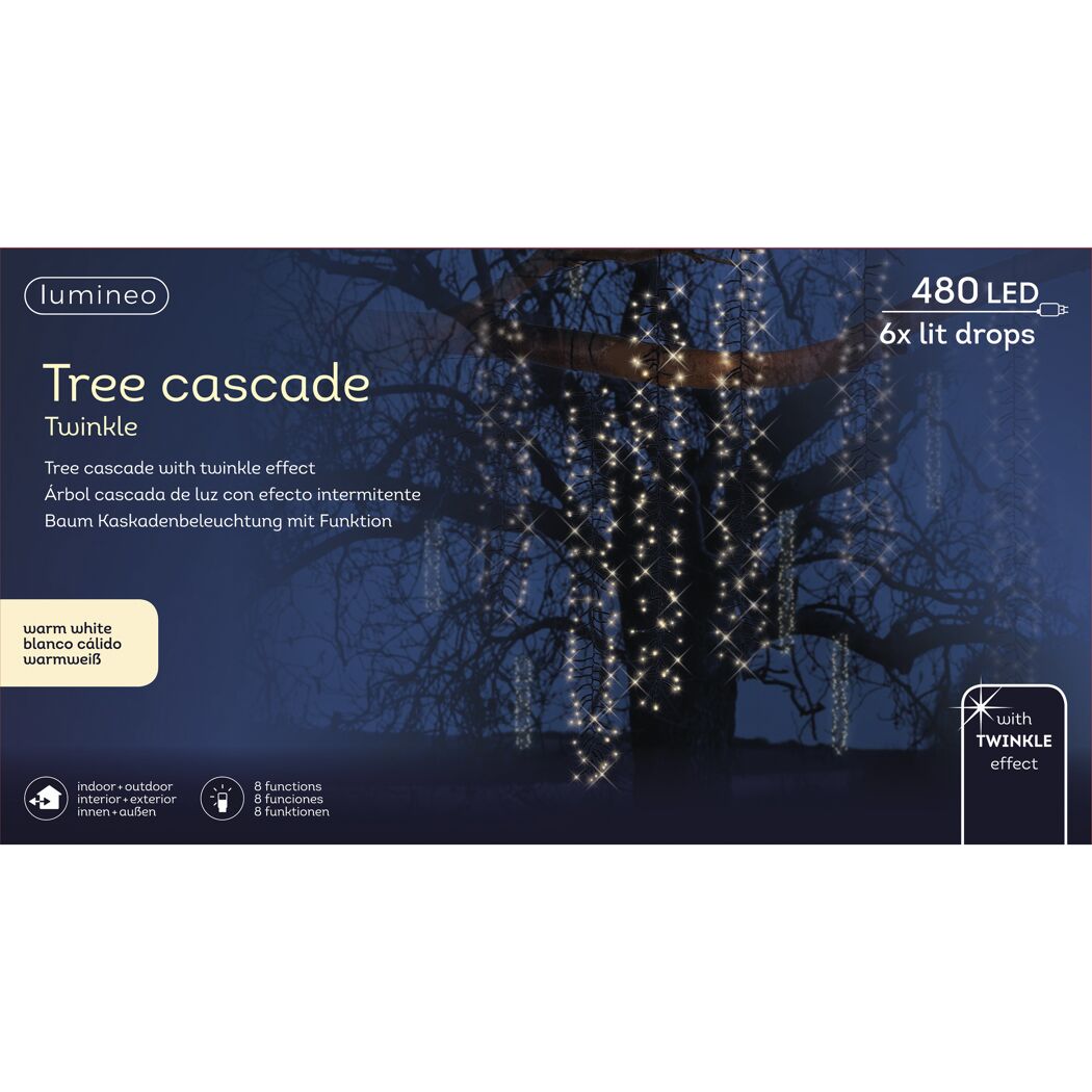 Baum mit Lichterkette