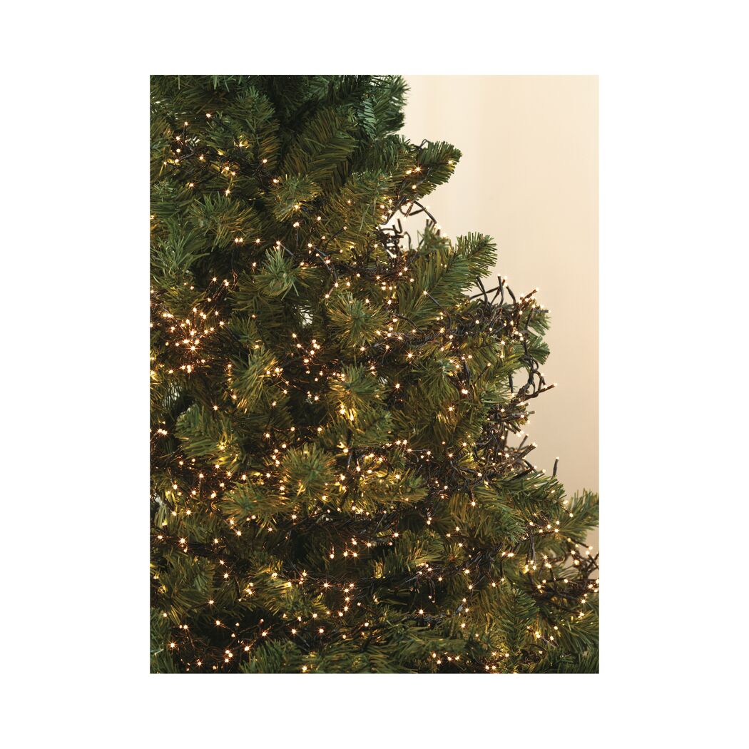 LED Clusterkette warm-weiß an einem Weihnachtsbaum