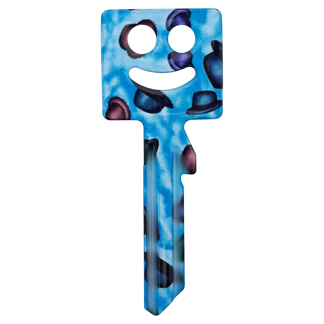 Blauer Schlüssel mit Hüten und Smiley-Motiv.