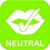 Mund mit einem grünen Häckchen im Mund und Neutral