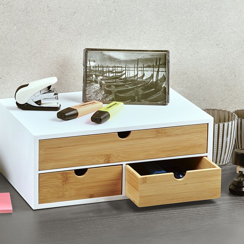 Schreibtisch Organizer mit drei Schubladen