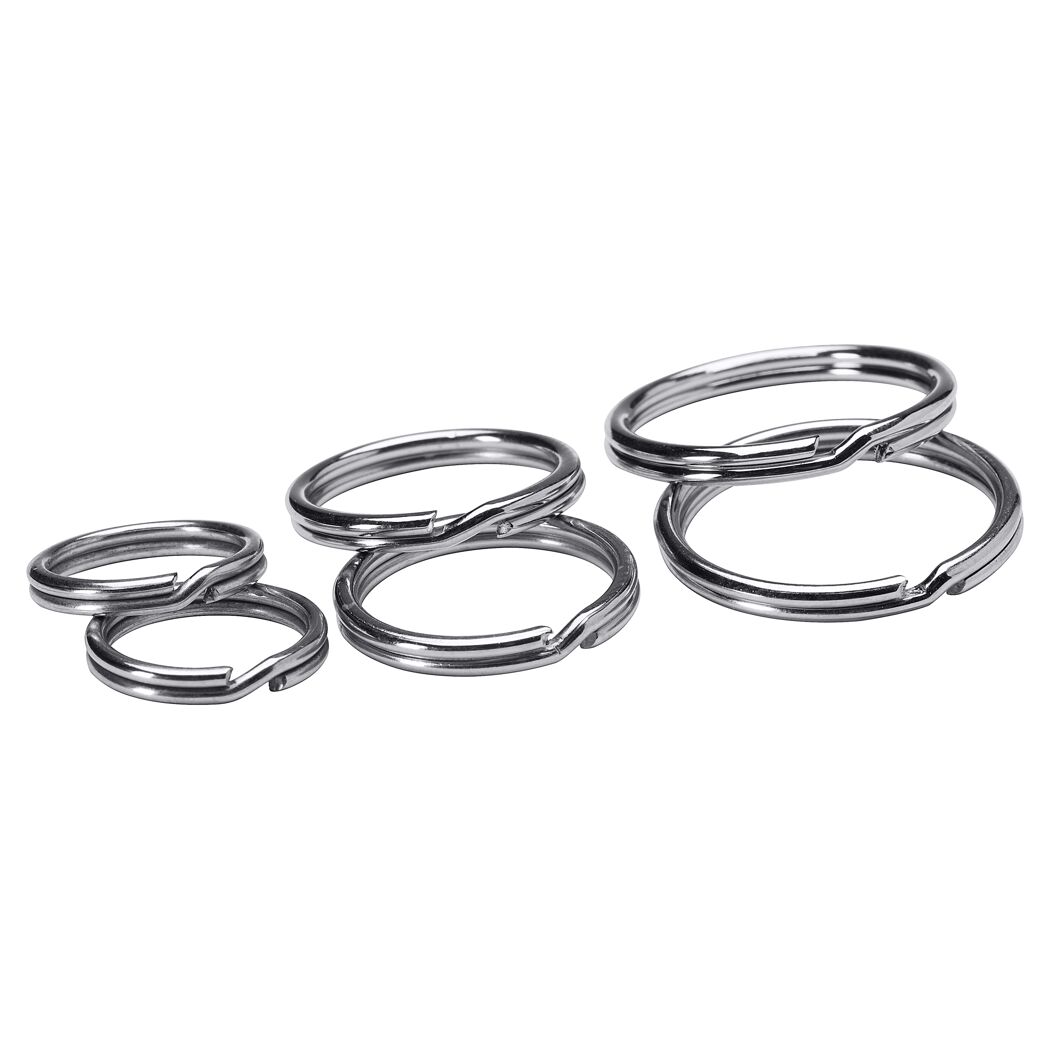 Sechs metallene Schlüsselringe unterschiedlicher Größe