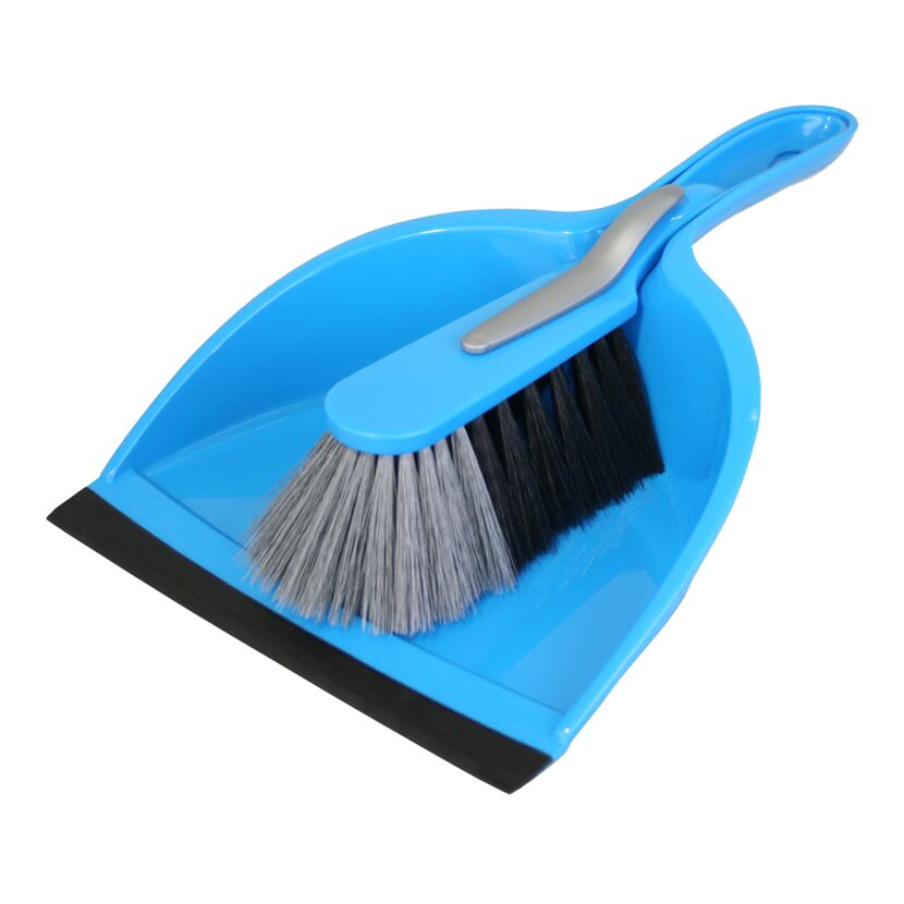Blaue Kehrgarnitur mit Handfeger und Kehrschaufel