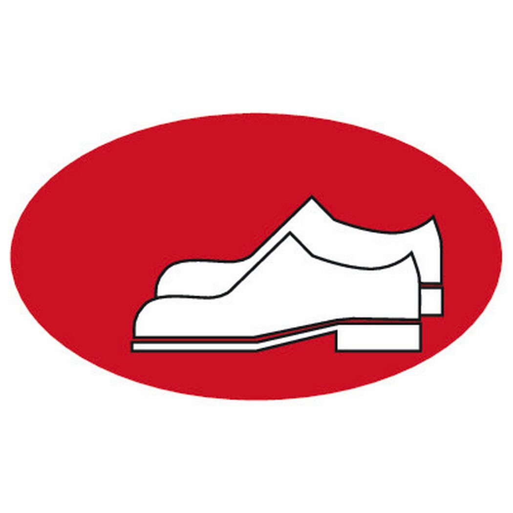 Weiße Schuhe auf rotem Hintergrund