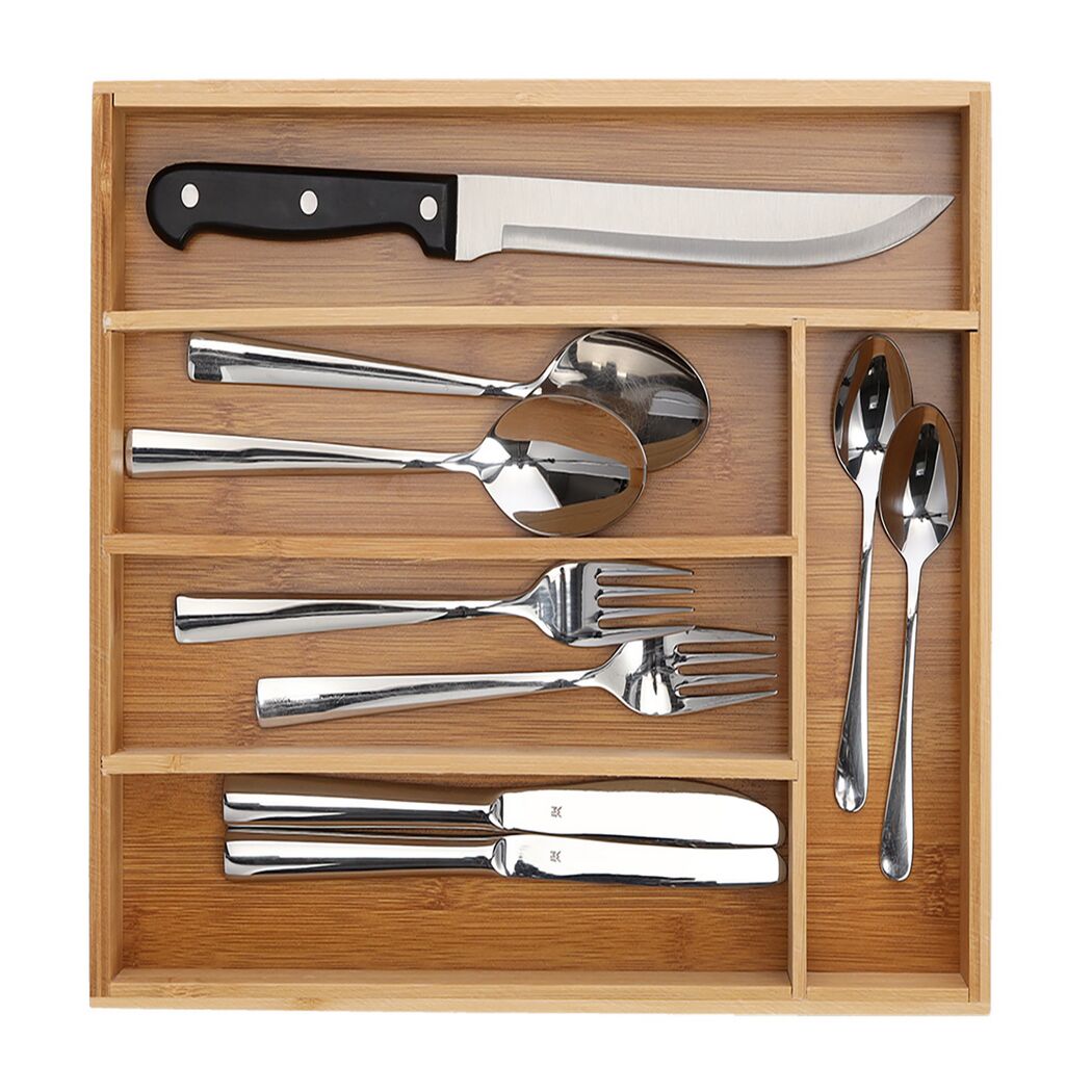 Besteckkasten mit Besteck und Messer