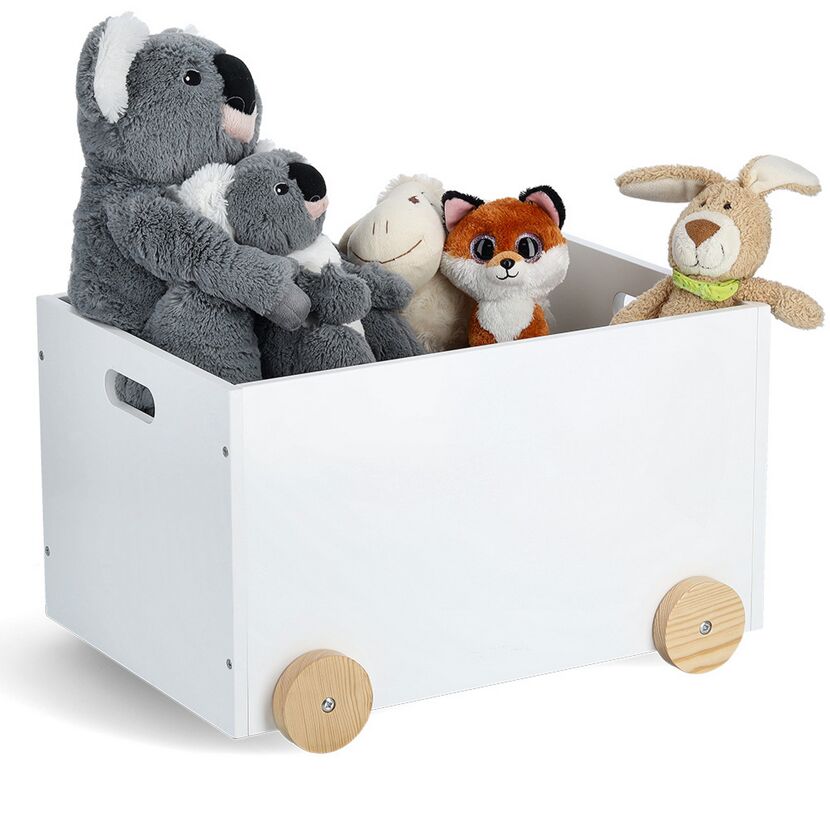 Spielzeugkiste mit Kuscheltieren