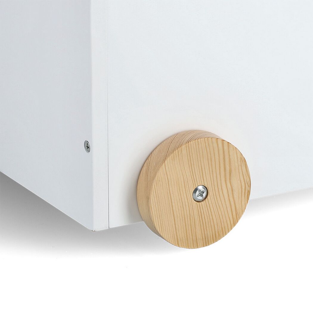 Rundes Holzrad mit Schraube