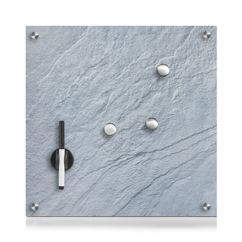 Memoboard aus Schiefer mit Magneten und Stift