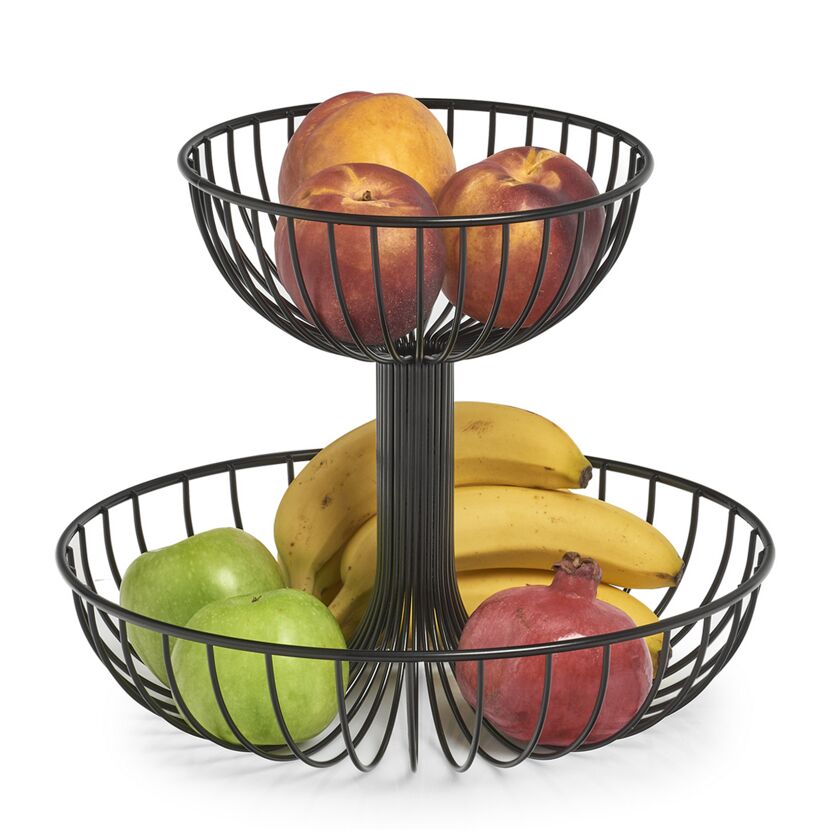 Zweistöckiger Obstkorb aus Metall mit Obst