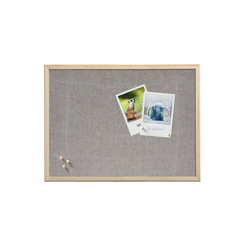 Pinnwand mit Fotos und Reißzwecken