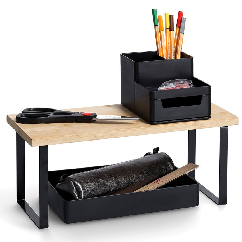 Schreibtisch Organizer mit Schere und Stiften