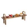 Servierbrett aus Holz mit Snacks