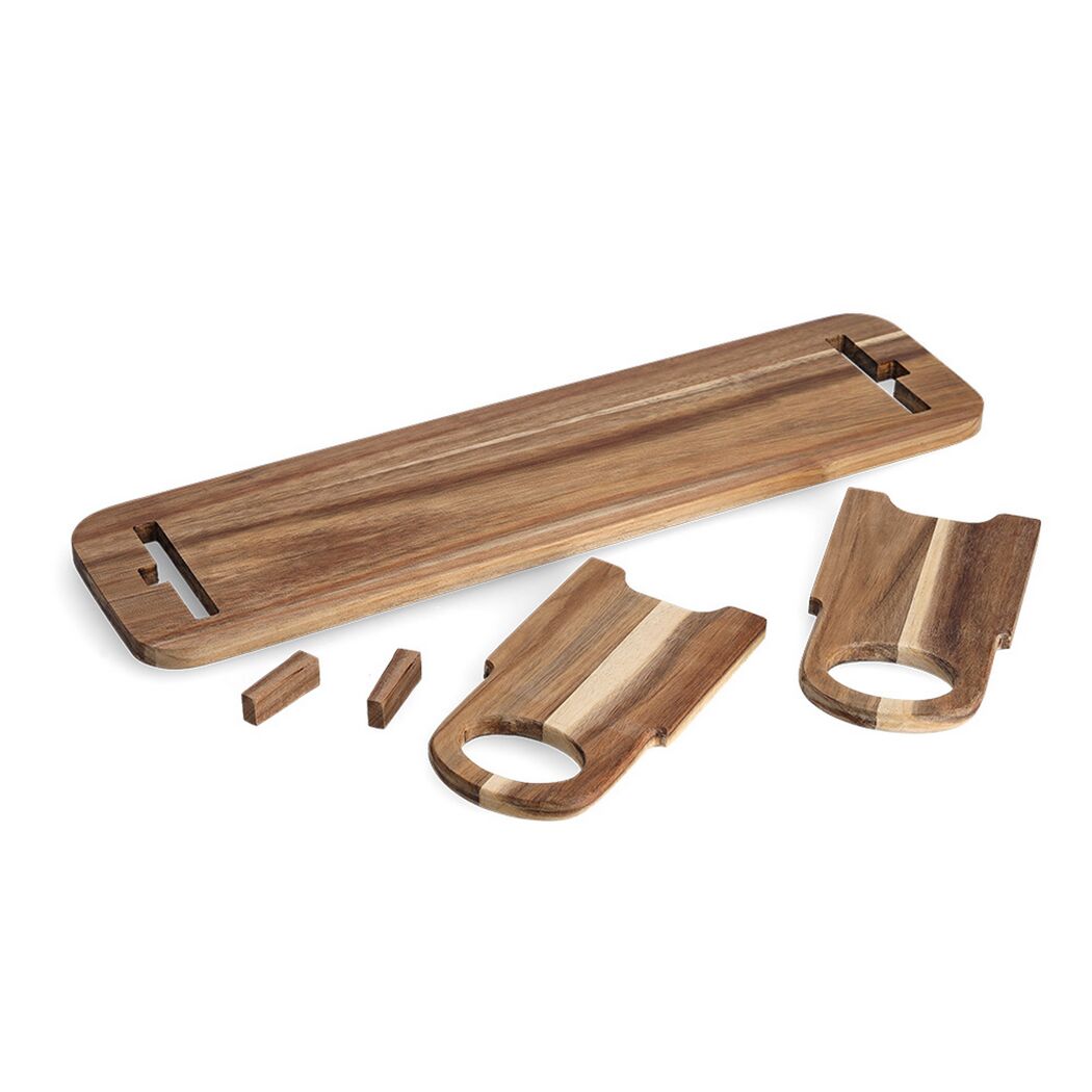 Servierbrett aus Holz mit Griffen