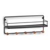 Schwarzes Metallregal mit Holzhaken