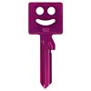 Pinkfarbener Schlüssel mit Smiley-Motiv und der Nummer 102.