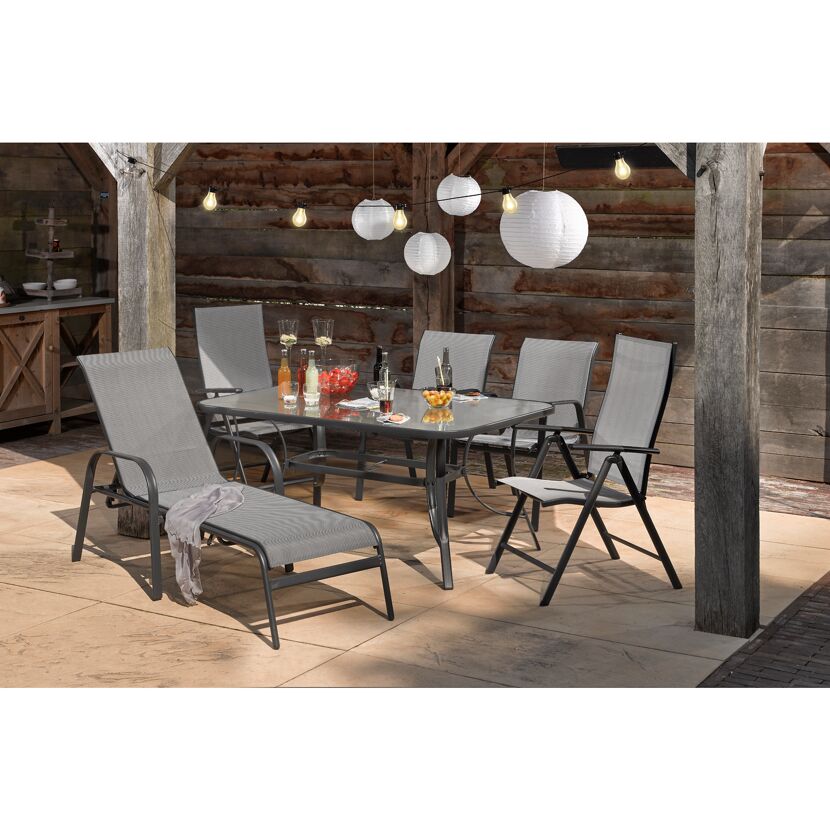 Gartenmöbel-Set mit Tisch, Stühlen und Liege