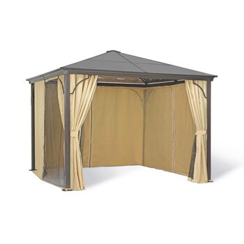 Pavillon mit beigen Vorhängen