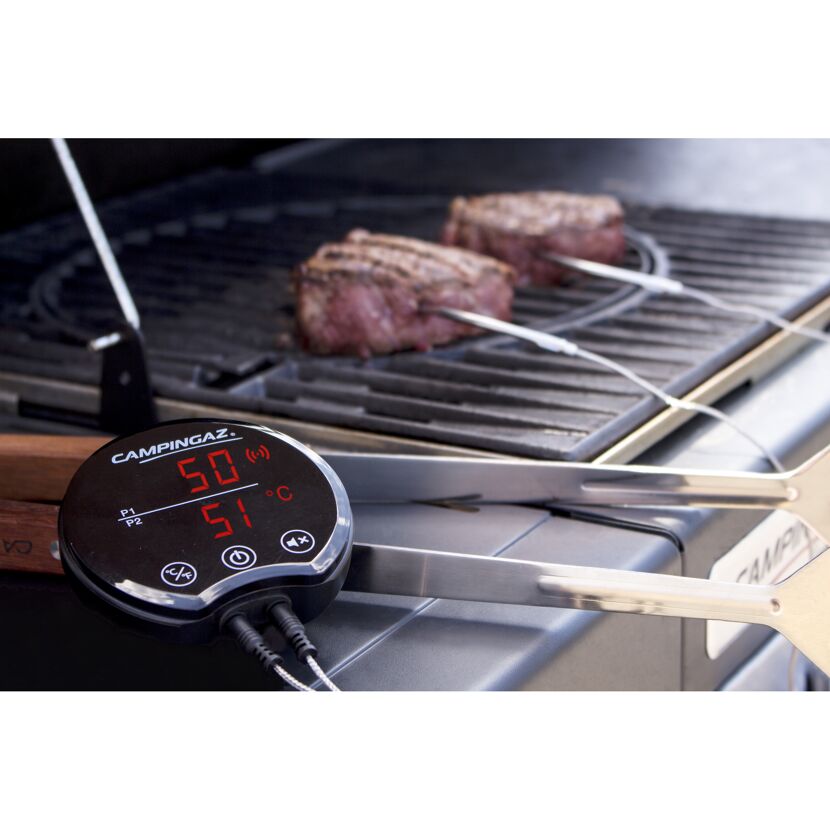 Steak auf dem Grill mit Campingaz Thermometer
