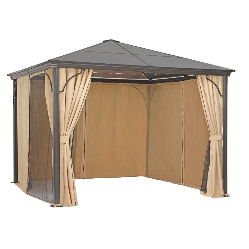Pavillon mit beigefarbenen Vorhängen und Mückennetz
