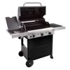 Gasgrill mit drei Brennern, geöffnet