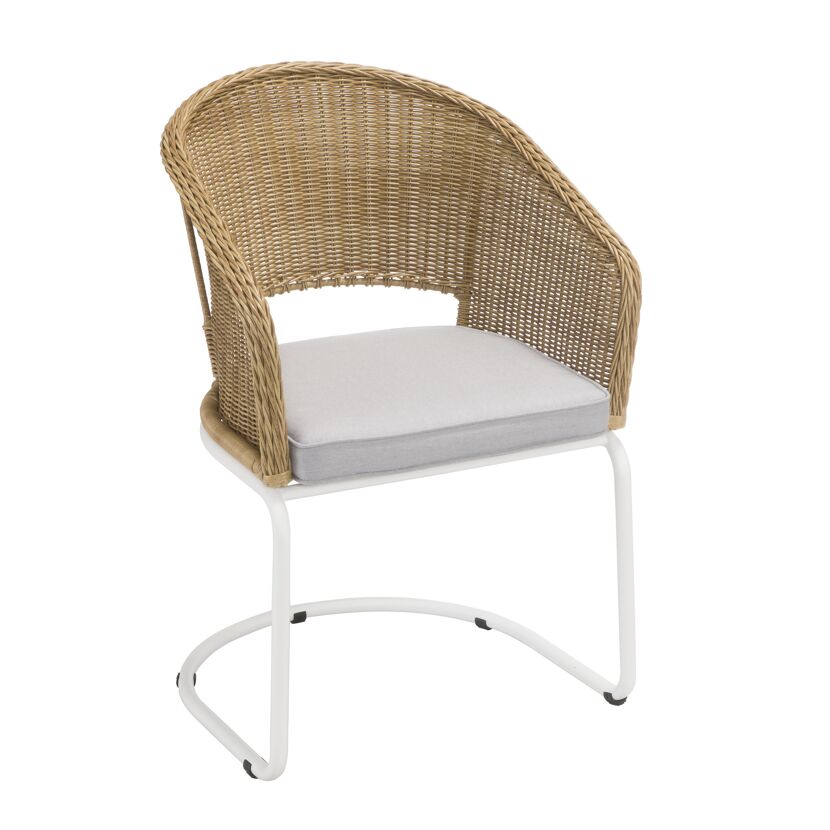 Rattan Sessel mit weißem Metallgestell und grauem Kissen