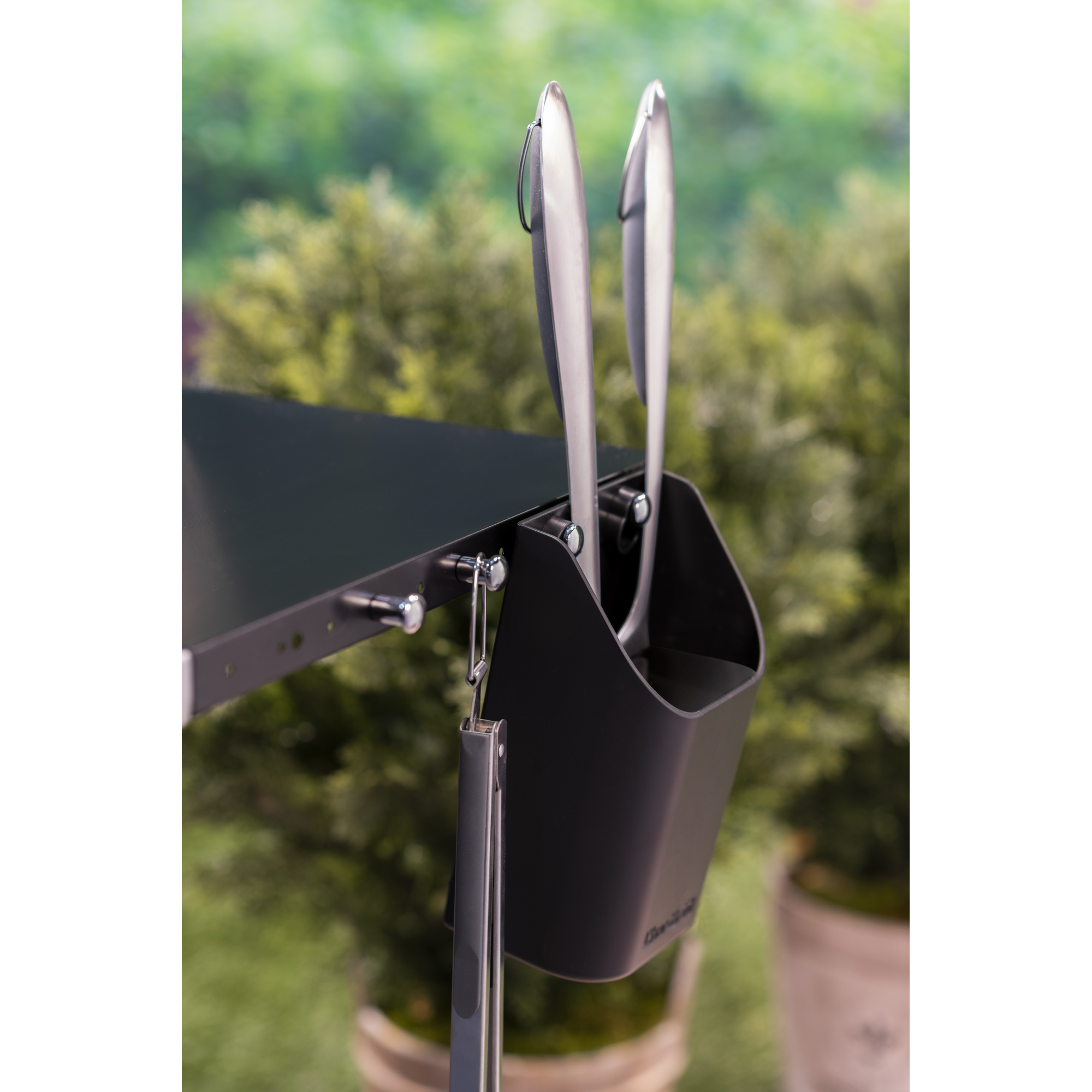 Grill-Werkzeugbehälter 'Gear Trax®' schwarz 23,2 x 15,4 x 10,3 cm + product picture