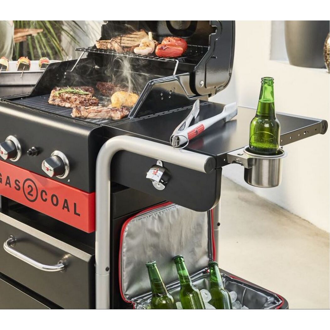 Gasgrill Gas2Coal mit Grillzange, Flaschenhalter und Kühltasche