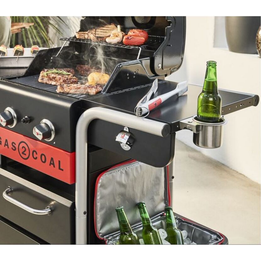 Gasgrill Gas2Coal mit Grillzange, Flaschenhalter und Kühltasche
