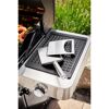 Grill mit Garraum und zwei Grillzangen
