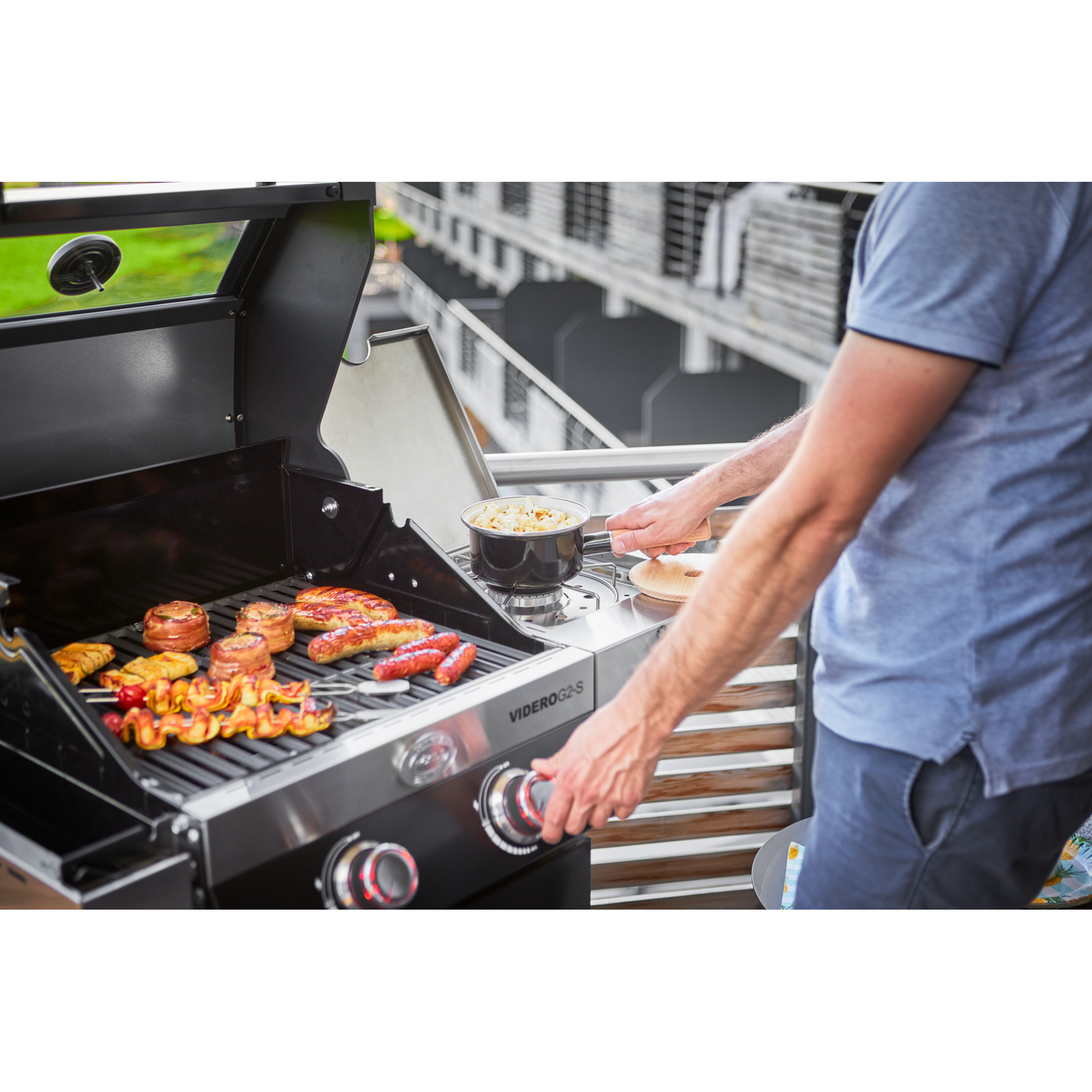 Gasgrill 'BBQ-Station Videro G2-S Vario+' schwarz + product picture