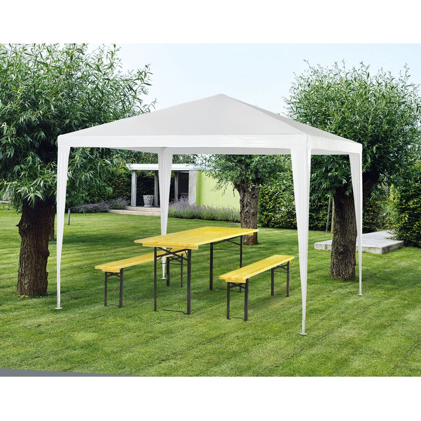 Weißer Pavillon mit Biertischgarnitur im Garten