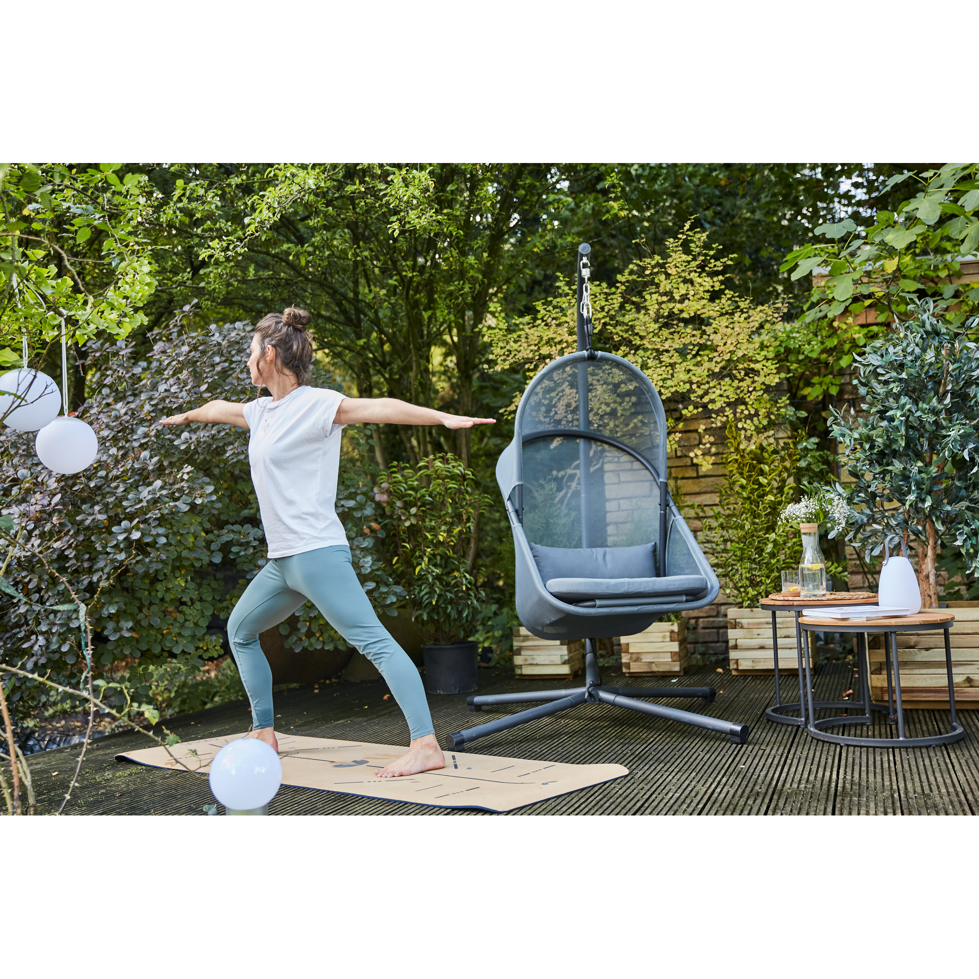 Hängesessel 'Yobaya' mit Gestell blau/schwarz 123 x 195 x 106 cm